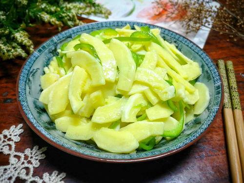 吃瓜视频丝瓜,揭秘丝瓜的神奇功效与美味烹饪技巧 第2张 吃瓜视频丝瓜,揭秘丝瓜的神奇功效与美味烹饪技巧 第2张