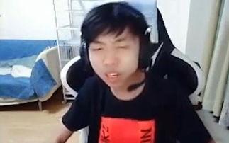 吃葫芦瓜男主播视频,男主播带你领略独特风味  第2张