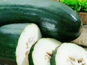 芽夏吃瓜的视频,夏日清凉美食分享 第3张 芽夏吃瓜的视频,夏日清凉美食分享 第3张