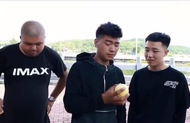 小混混每日吃瓜视频,小混混带你领略娱乐圈风云变幻