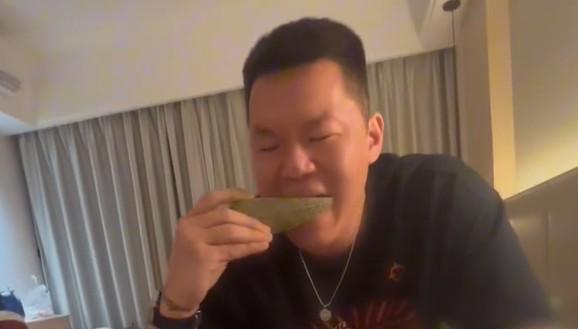 吃瓜刷到自己的视频,揭秘瓜圈爆笑瞬间 第2张 吃瓜刷到自己的视频,揭秘瓜圈爆笑瞬间 第2张