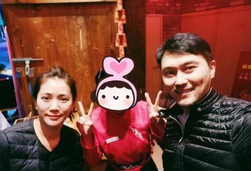 吃瓜博主夫妻视频,娱乐圈幕后真相大曝光  第2张