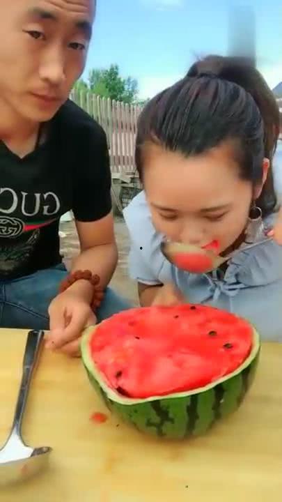 吃瓜怎么求原视频,揭秘“吃瓜”背后的原视频真相  第3张